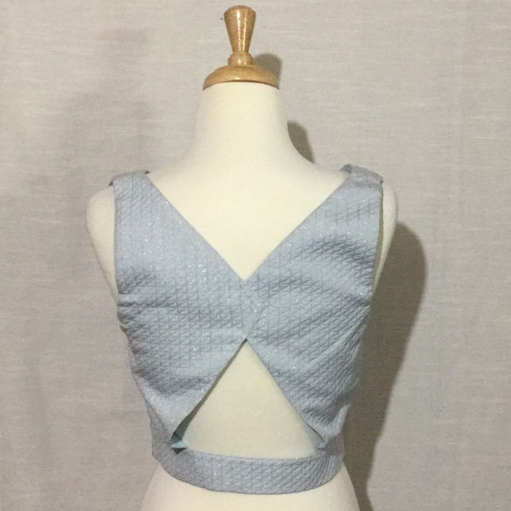 Sugarlips Crop Top With Shimmer Criss Cross Front and Open Back - Picture 3 of 6